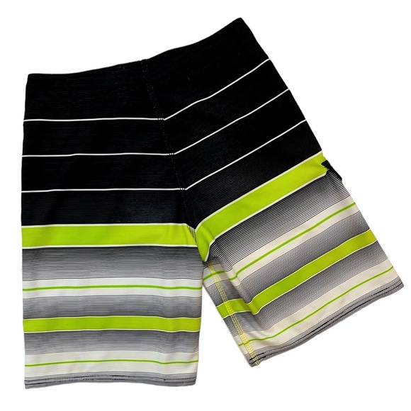 Billabong Board Shorts - Picture 2 of 8